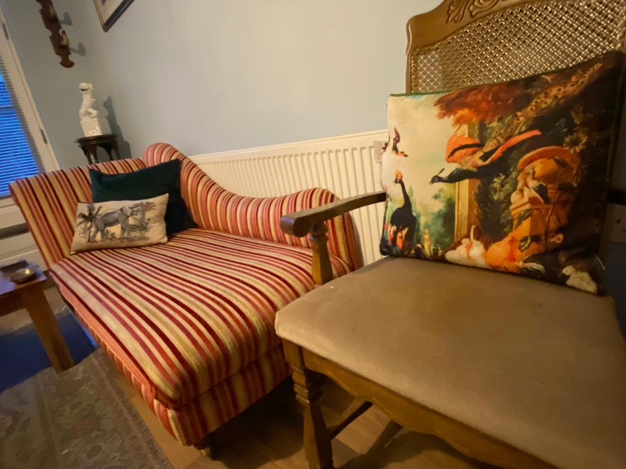 Quirky Town Centre Apartment With River Terrace マックルズフィールド エクステリア 写真